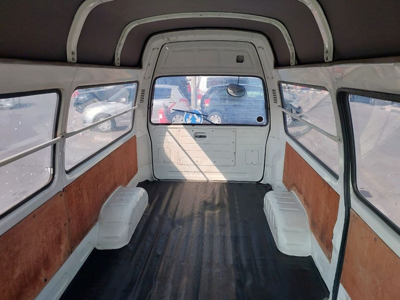 Toyota Hiace TOYOTA HIACE VAN RHD 2002 MODEL 2.0 L PETROL MANUAL(PM05893)