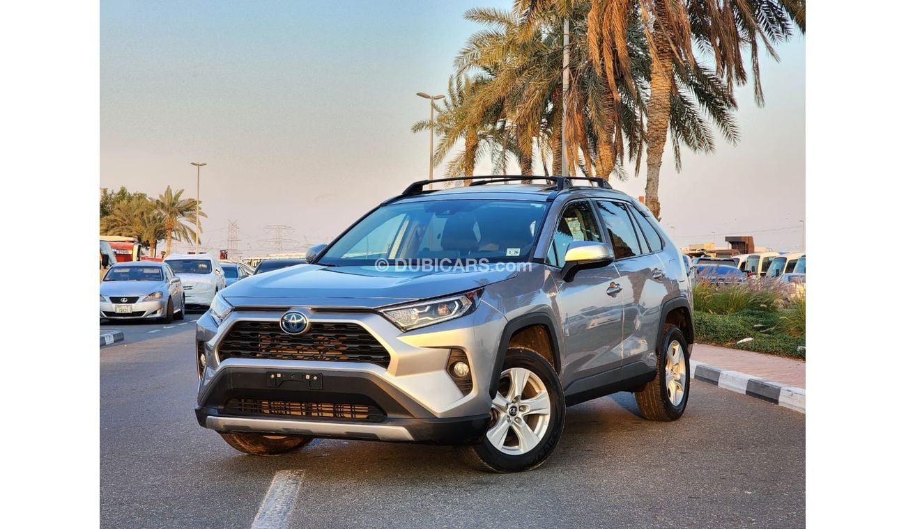 Toyota RAV4 RAV4 XLE HYBRID 2021