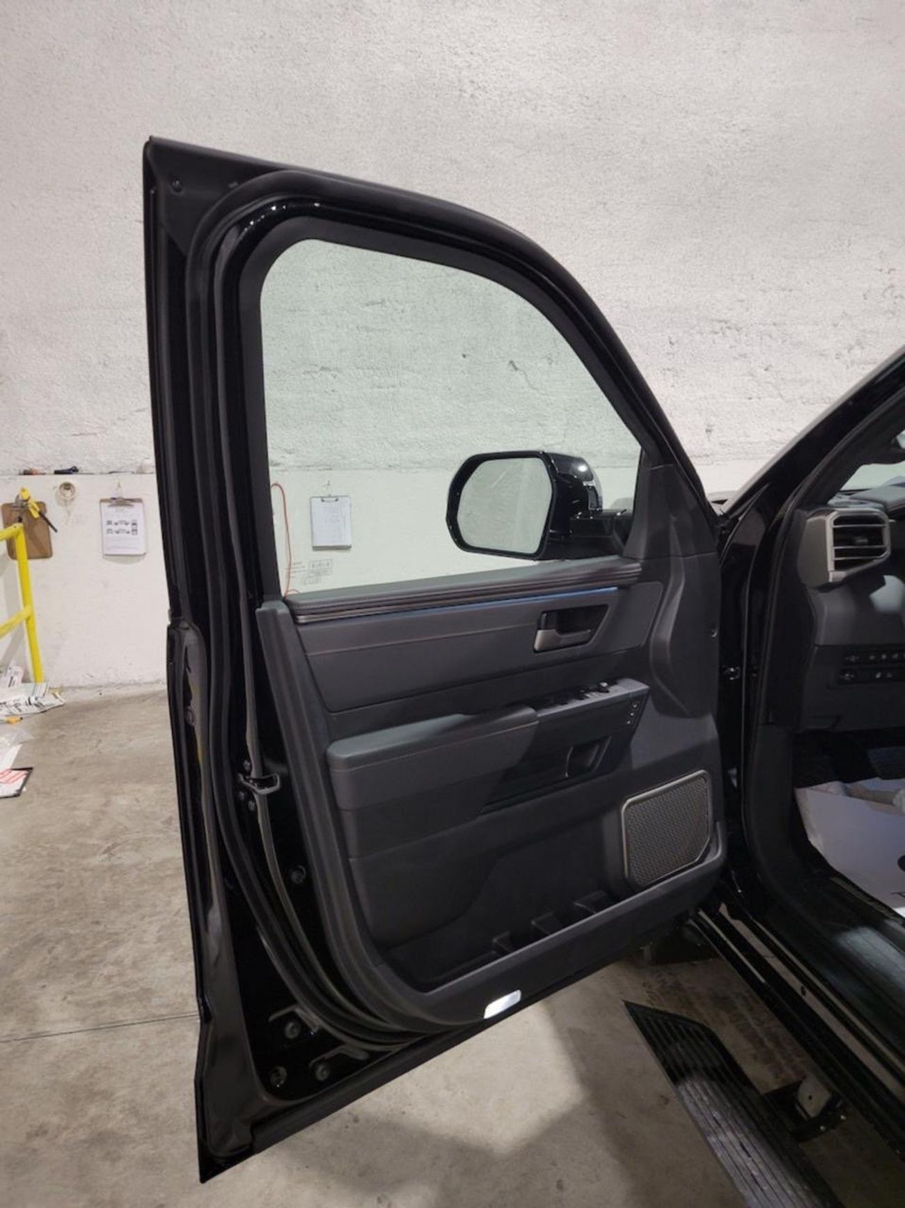 Toyota Sequoia HYBRID