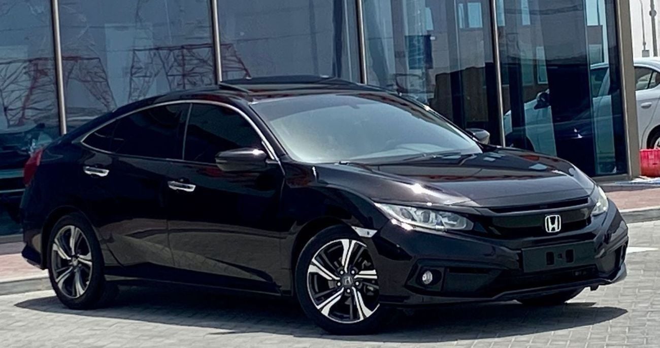 Honda Civic LX Sport 1.6L 795/-Monthly l GCC l Sunroof, Cruise, Camera l Accident Free
