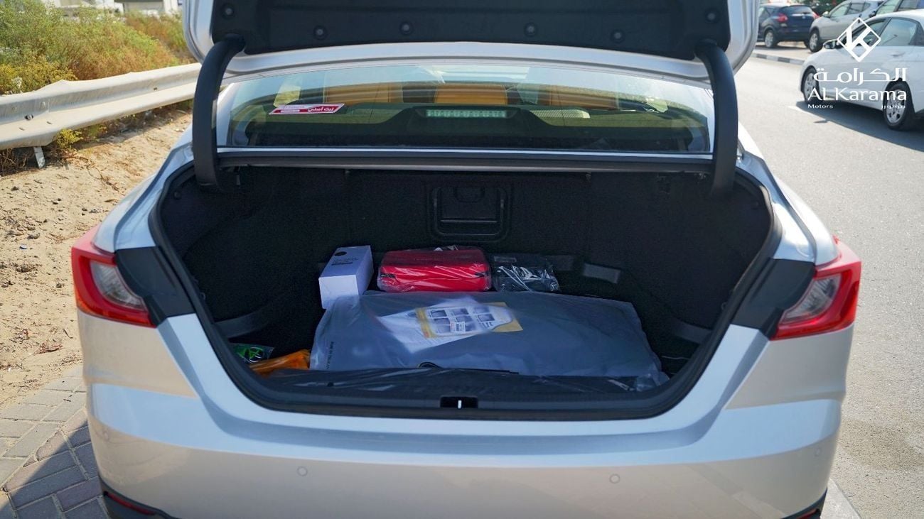 Toyota Camry Lumiere, 2.5L Hybrid with Seat Memory & Ventilation, Radar, 360 Camera