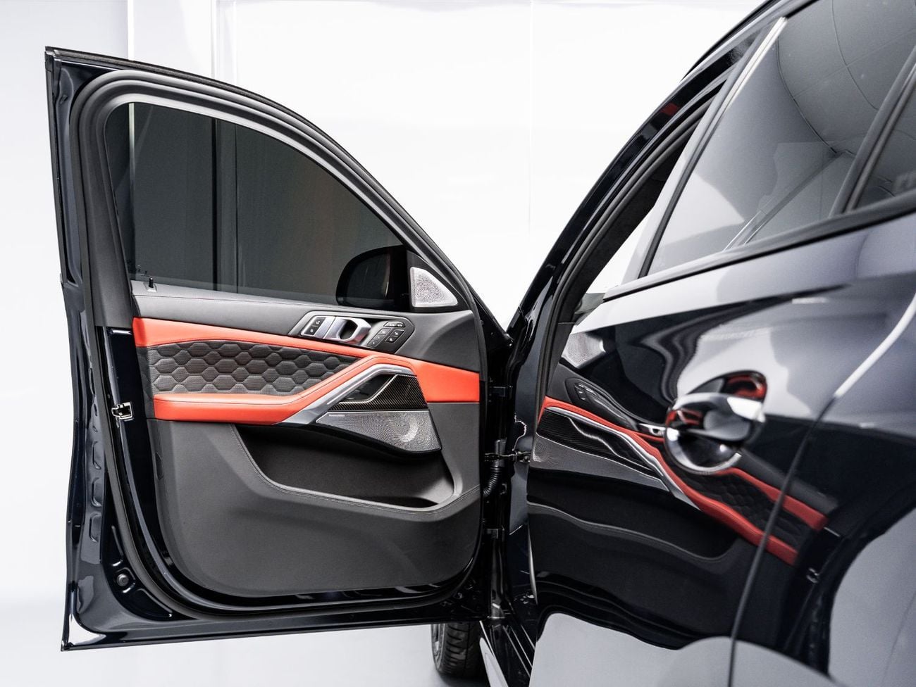 بي أم دبليو X6 M 2025 BMW X6M Competition, 4.4 TC V8, AWD, 617bhp, 8 Speed Auto