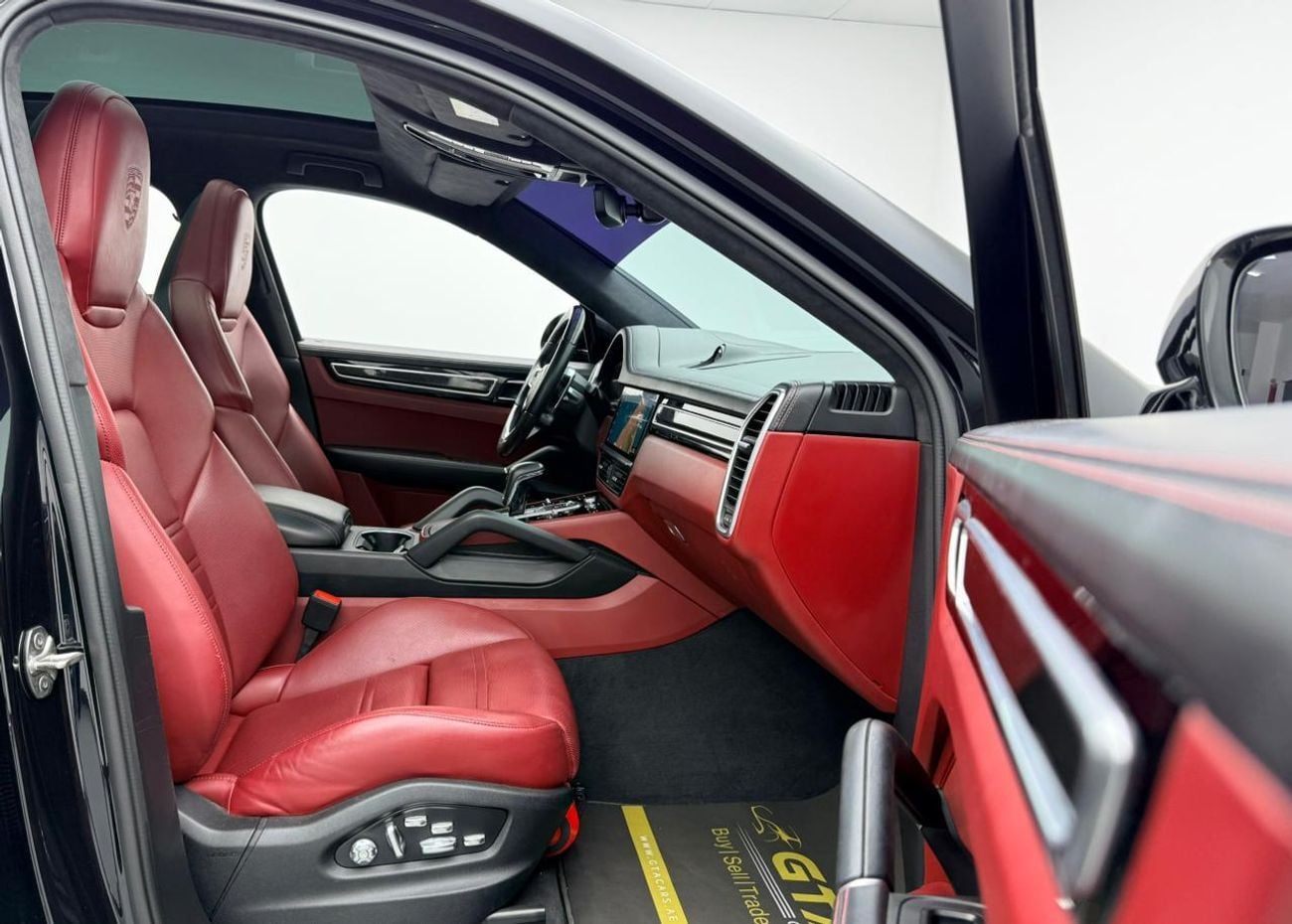 Porsche Cayenne GTS 2021 Porsche Cayenne GTS, Warranty, Porsche Full Service History, Full PPF, GCC Specs