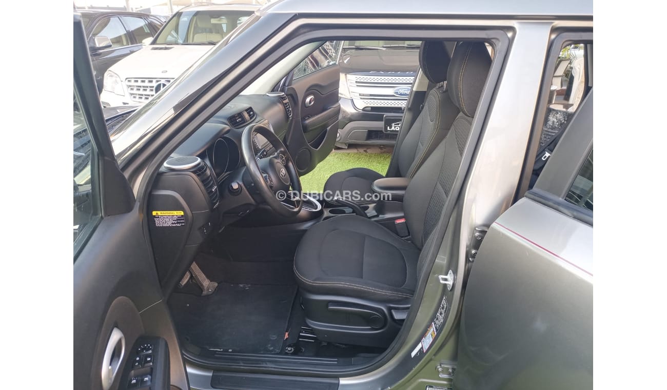 كيا سول 2000 سى سى موديل 2016 مثبت سرعة تحكم رنجات حساسات بحالة ممتازة لاتحتاج لأى مصاريف