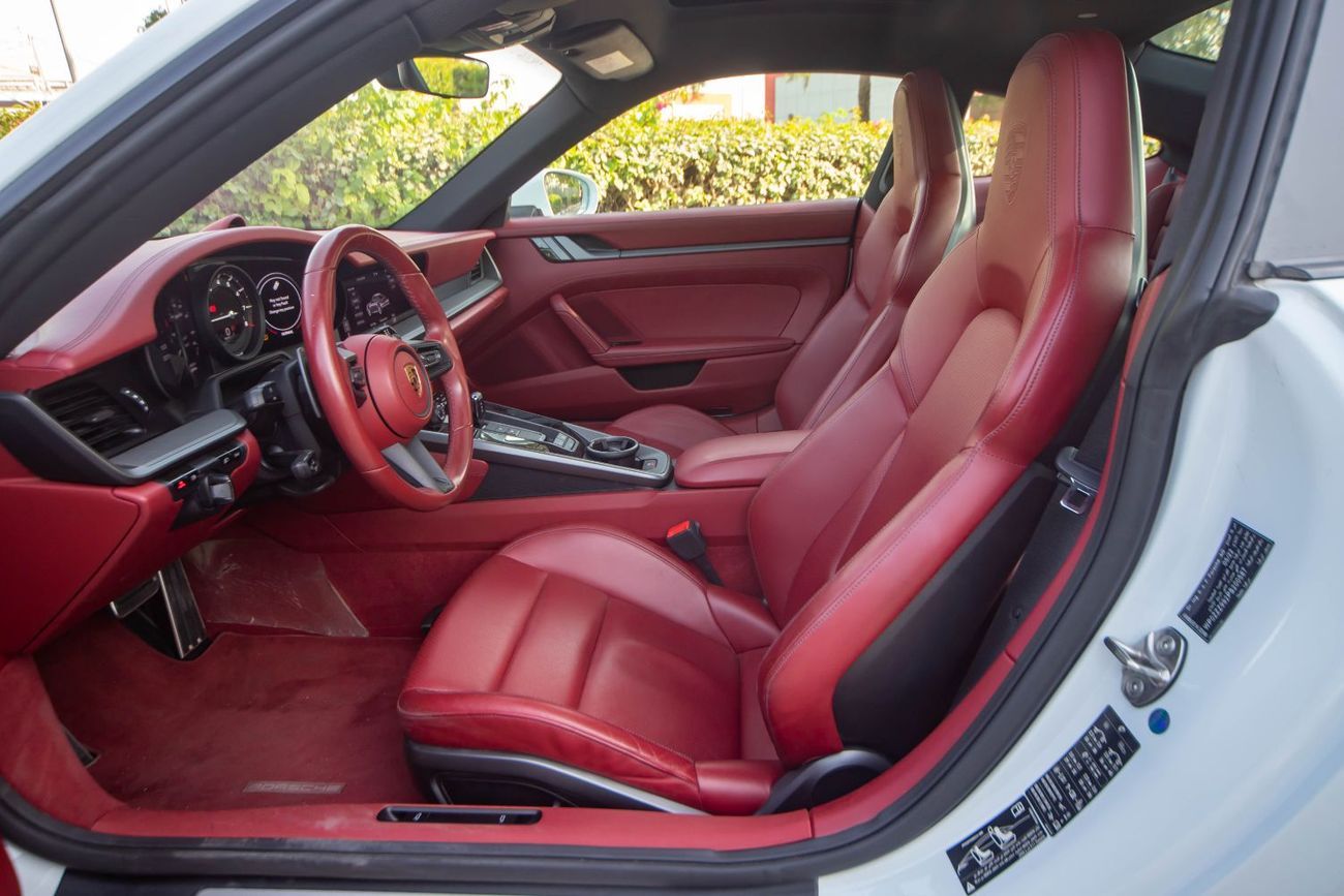 Porsche 911 Carrera 3.0L (444 HP) Coupe