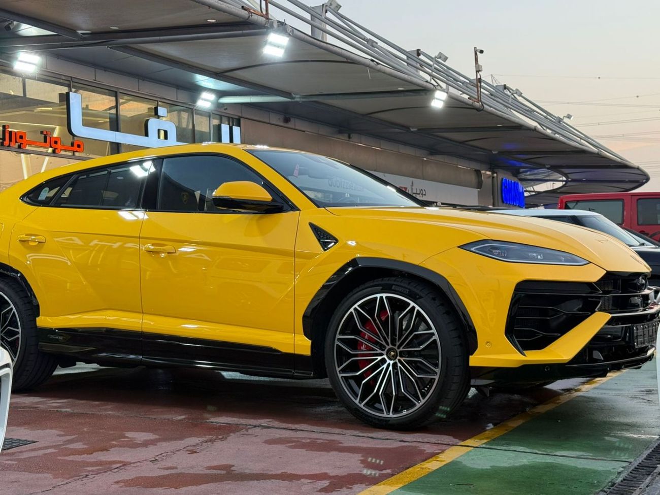 لامبورغيني اوروس STD 4.0T V8