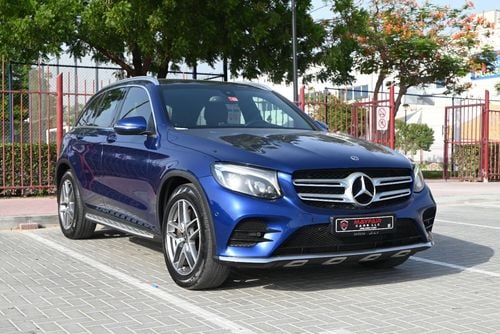 Mercedes-Benz GLC 300 4MATIC 2.0L EMI 1230 AED - GCC - MERCEDES GLC 300 4MATIC - ORIGINAL PAINT - WELL MAINTAINE