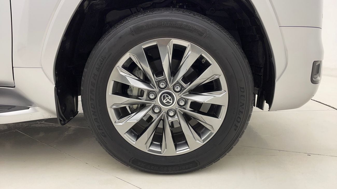 تويوتا لاند كروزر GXR 3.5 | بدون دفعة مقدمة | اختبار القيادة في المنزل