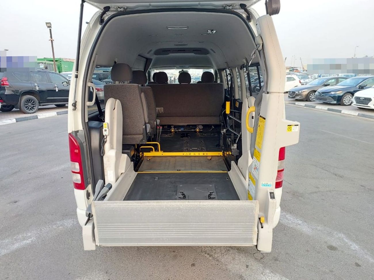 Toyota Hiace TOYOTA HIACE COMMUTER VAN RHD 2012 MODEL 2.7 L PETROL AUTOMATIC(PM05079)