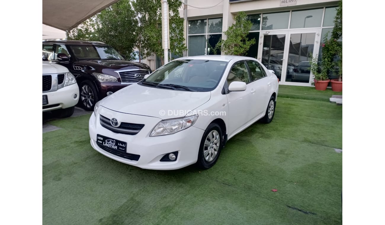 تويوتا كورولا موديل 2013 خليجى 1600 CC لون ابيض داخل بيج بدون حوادث بحالة ممتازة لاتحتاج لأى مصاريف