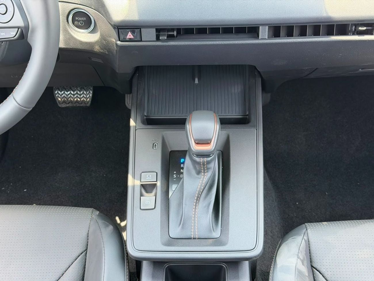 تويوتا كورولا كروس GLI 2.0L HEV 2025 Electric Seat 2025 Export Price @ 78,500 AED