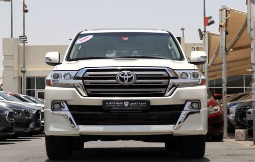 Toyota Land Cruiser GXR - 5.7 - ACCIDENTS FREE - GCC - ORIGINAL PAINT