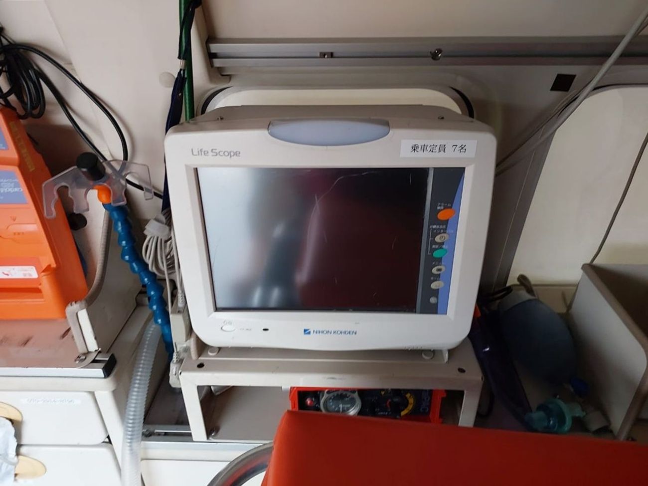 Toyota Hiace TOYOTA HIACE VAN AMBULANCE RHD 2012 MODEL 2.7 L PETROL AUTOMATIC(PM11200)