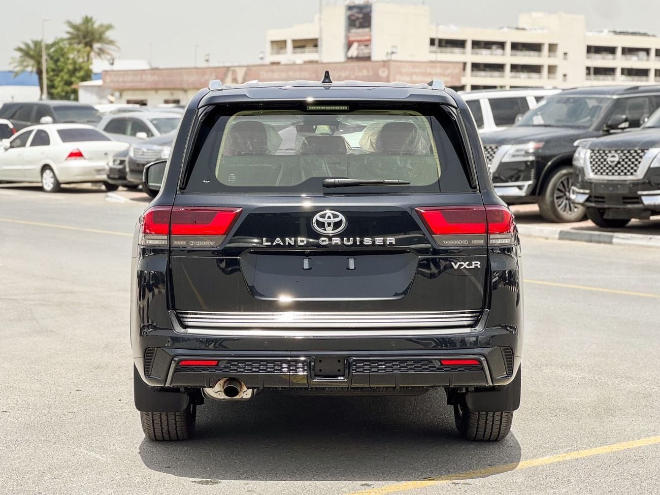 تويوتا لاند كروزر EXPORT ONLY - Toyota LC300 VXR 4.0L (GCC Specification)