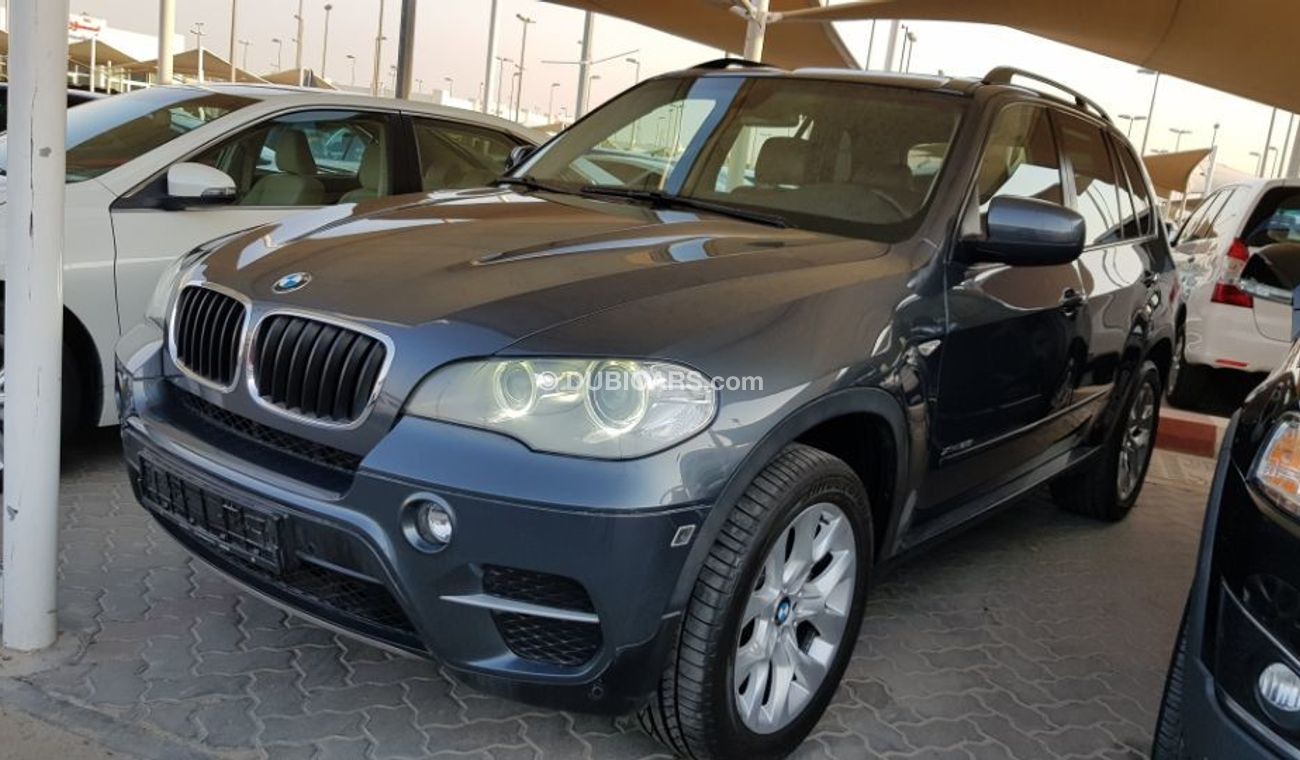 BMW X5 2013 model V6 3.5 Ltr Gulf specs  Full options