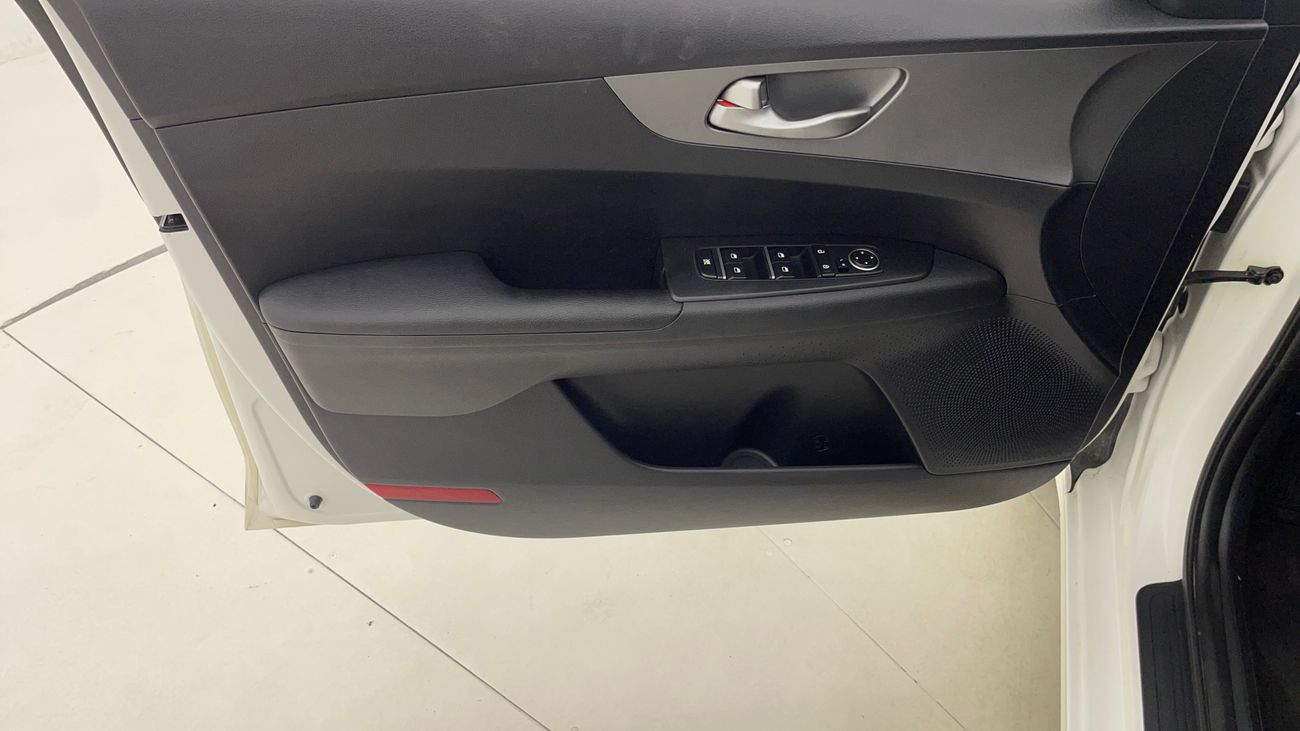 كيا سيراتو LX 1.6 | بدون دفعة مقدمة | اختبار القيادة في المنزل