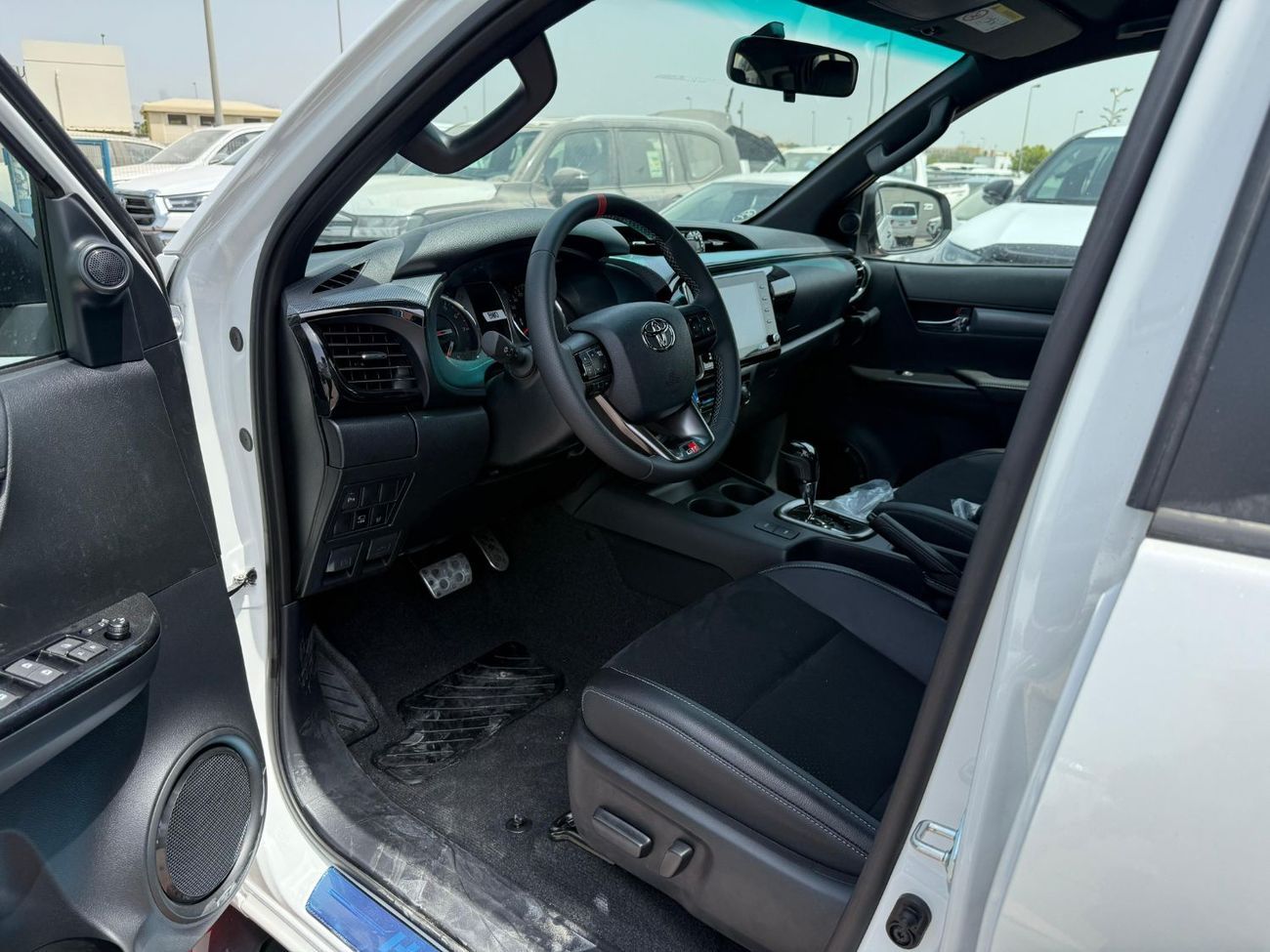 تويوتا هيلوكس TOYOTA HILUX GR SPORT 4.0L 2025