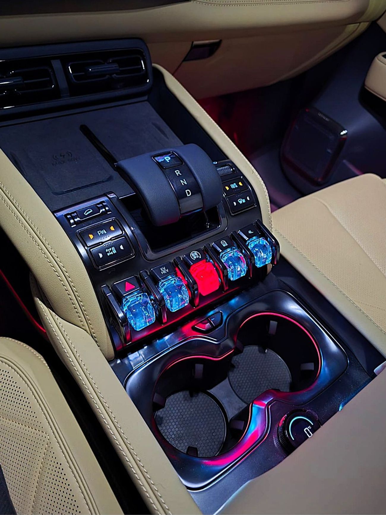 BYD Leopard 5 BYD Leopard 5 1.5 T PHEV 2025 Black (FOR EXPORT )