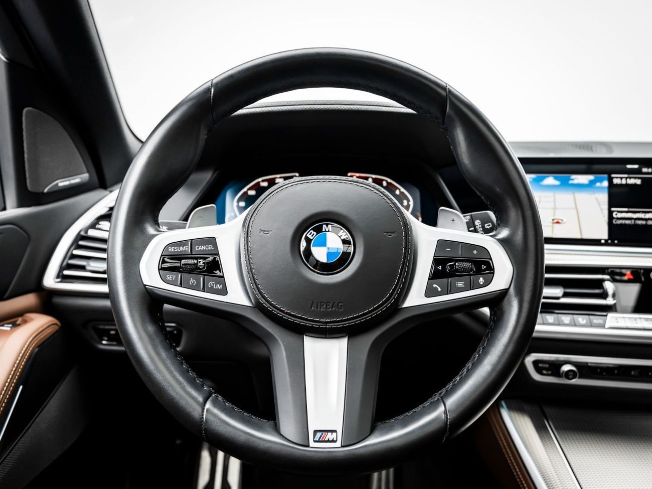 BMW X5 40i M Sport 3.0L 2023 BMW X5 xDrive40i, 2027 BMW Warranty + Service Contract, Low KMs, GCC