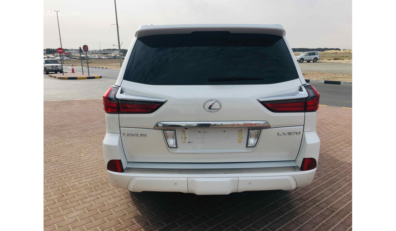 Lexus LX570 سياره نظيفه جدا بدون حوادث بحاله ممتاذه تشييكات وكاله داخل الضمان