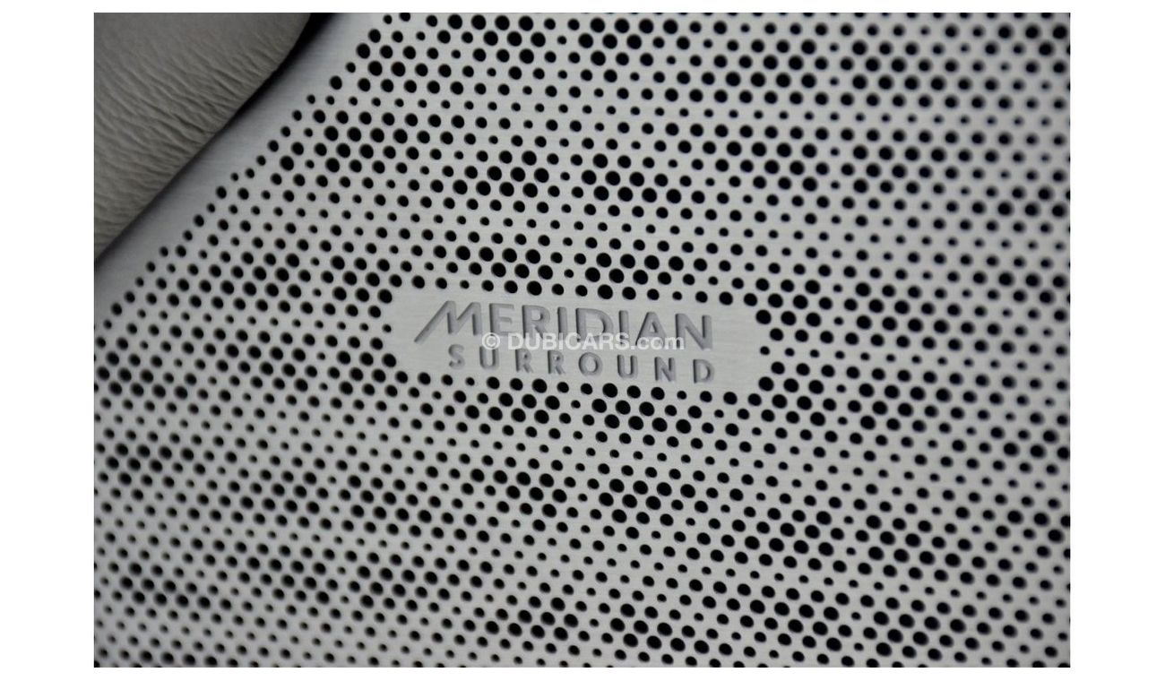 Land Rover Range Rover Velar EXCELLENT DEAL for our Range Rover Velar P380 SE ( 2018 Model ) in White Color GCC Specs