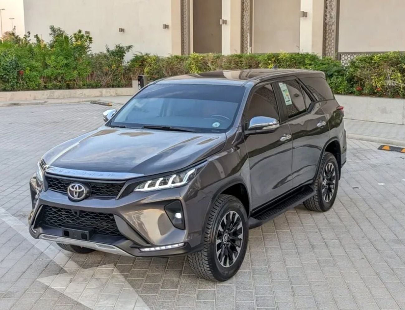 Toyota Fortuner Toyota Fortuner EXR 2016model Modified 2025Model v4 2.7L Engine Colour Grey interior Brown leather s