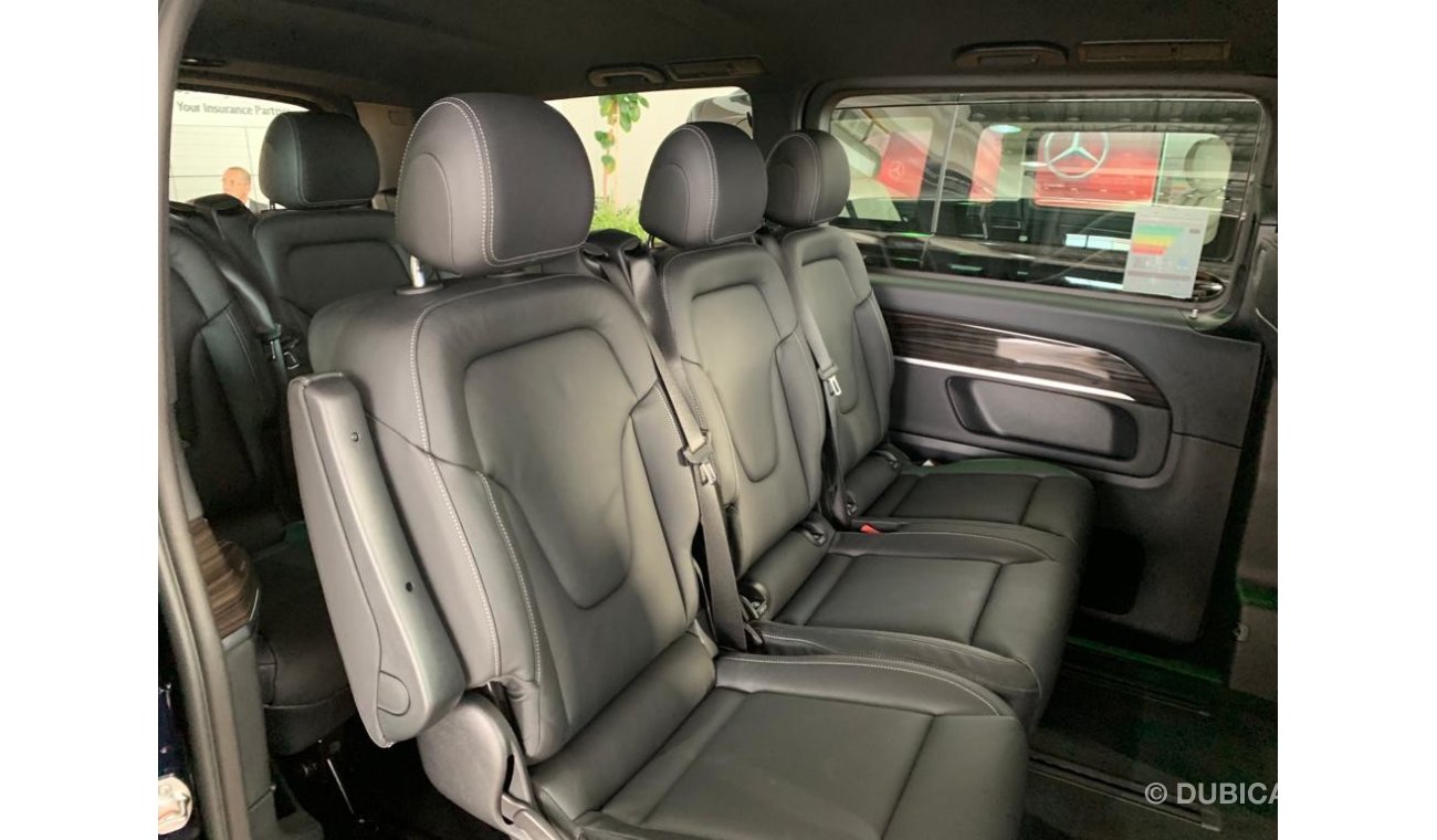 مرسيدس بنز V 250