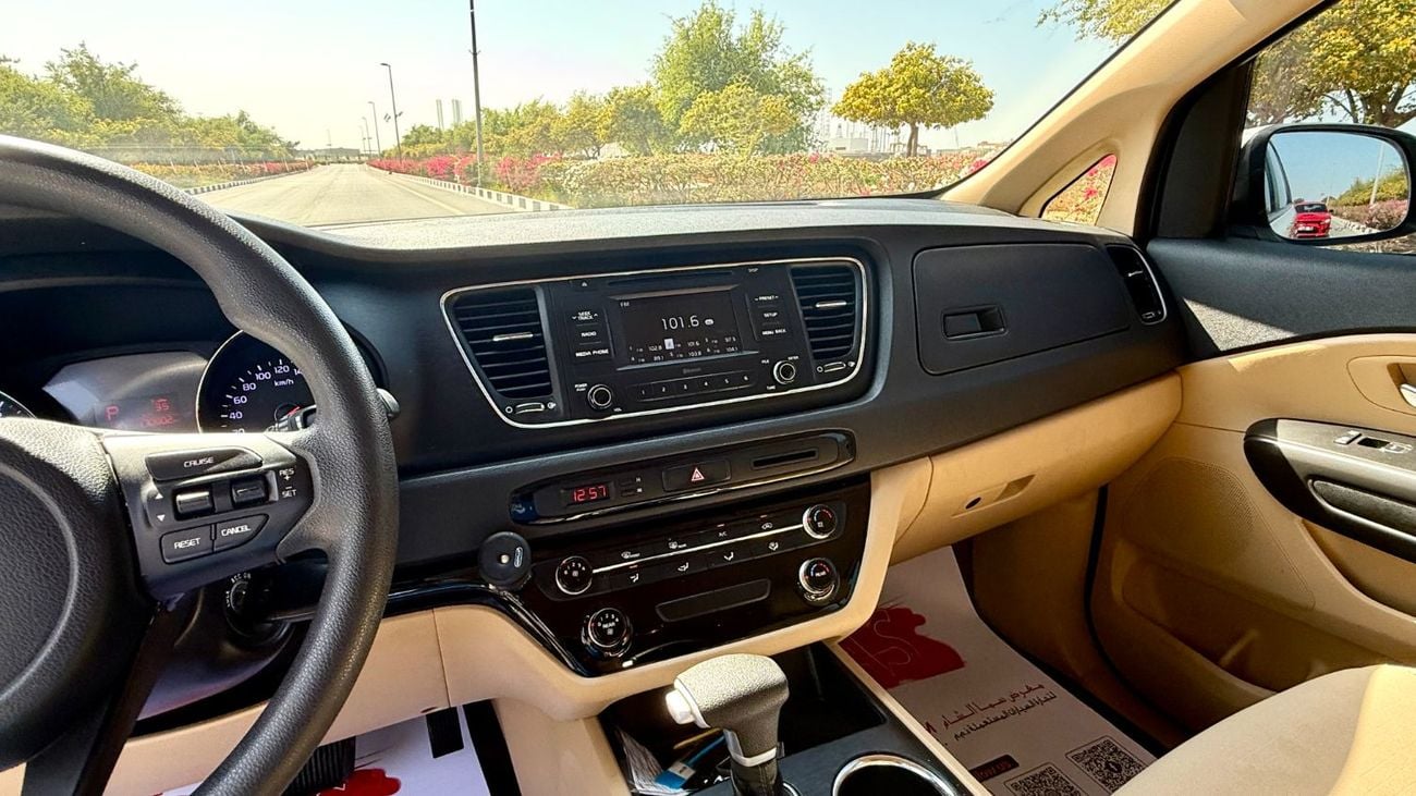 Kia Carnival EX 3.3L