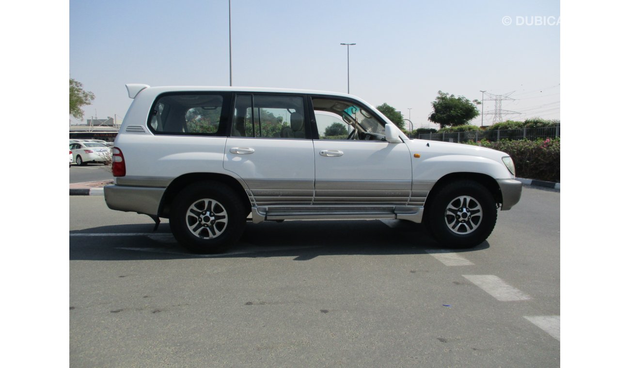 Toyota Land Cruiser GXR V6 2003GULF SPACE BASIC OPTIONS