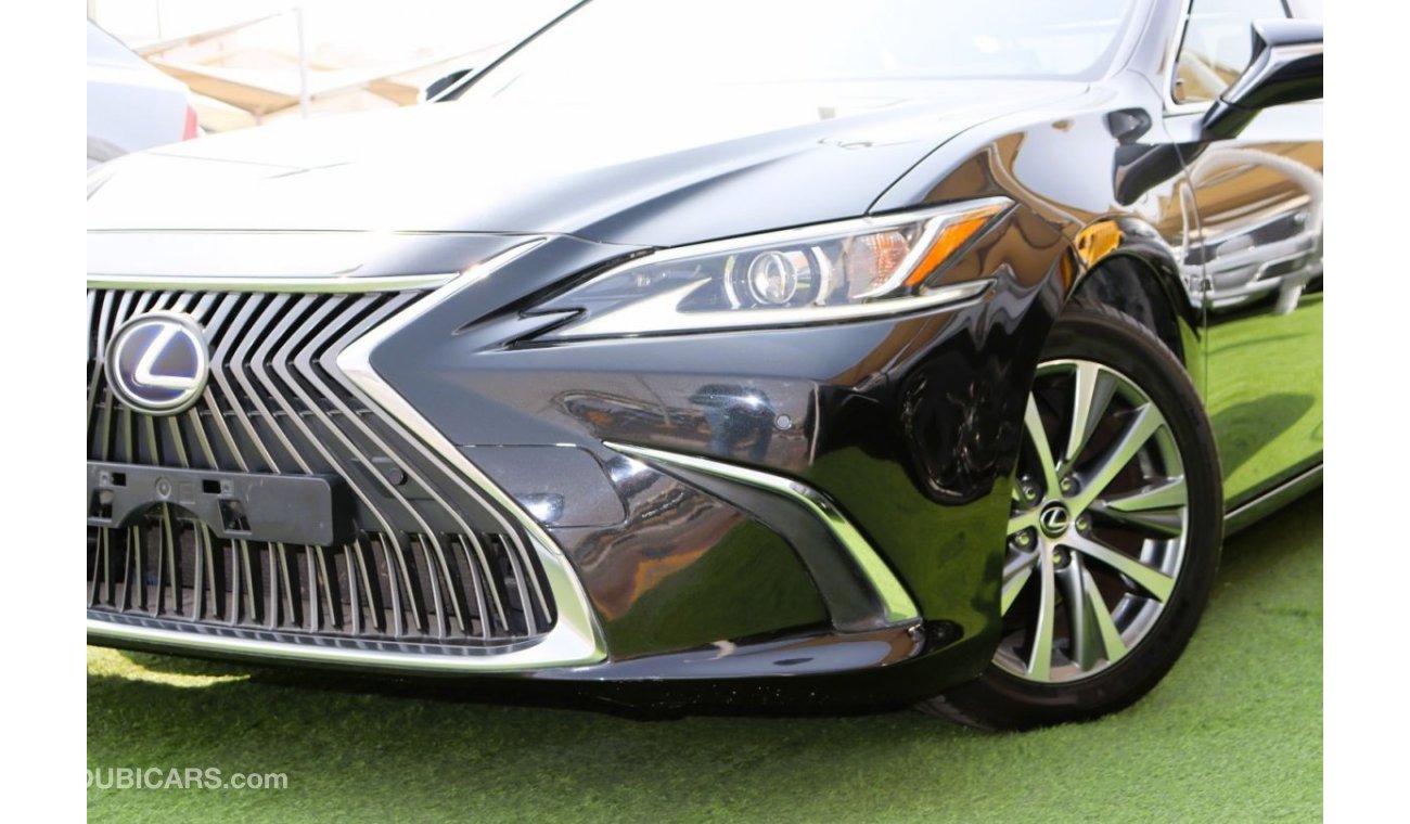 Lexus ES 300 Hybrid Full Option Lexus ES300H 2019 GCC