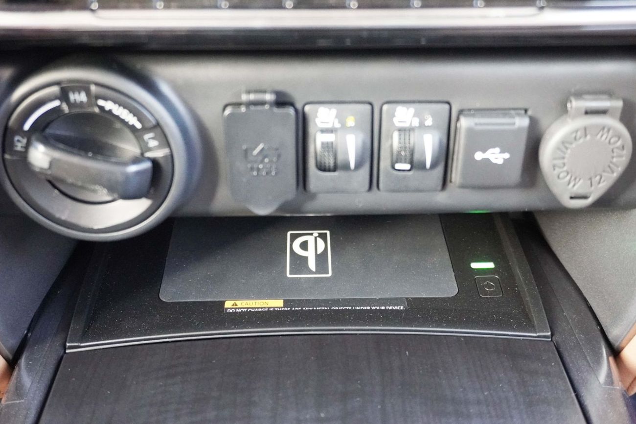 Toyota Fortuner SR5 , 4.0L , PETROL 2026