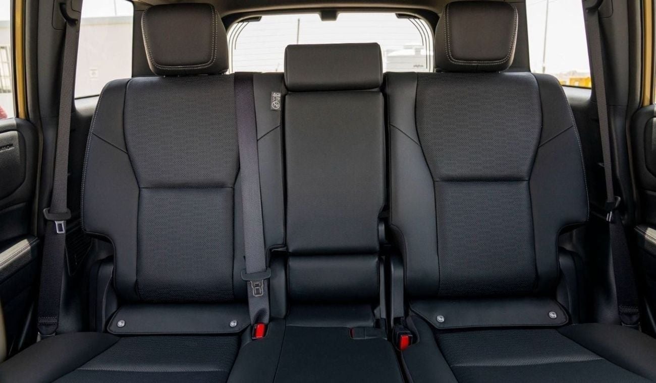 تويوتا برادو PRADO 250 2.4P AT FIRST EDITION MY2025 – SAND & GREY ROOF