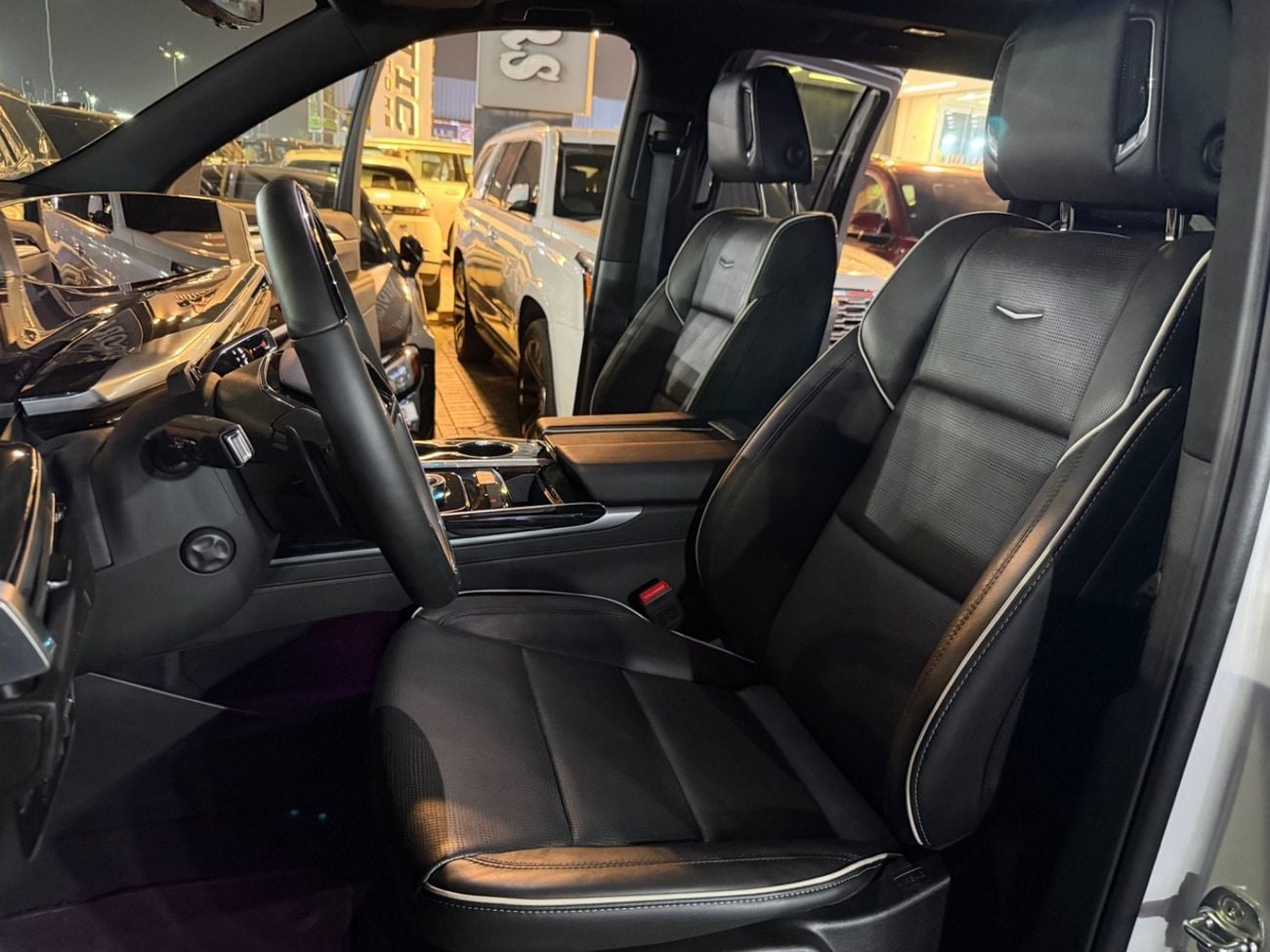 Cadillac Escalade LUXURY