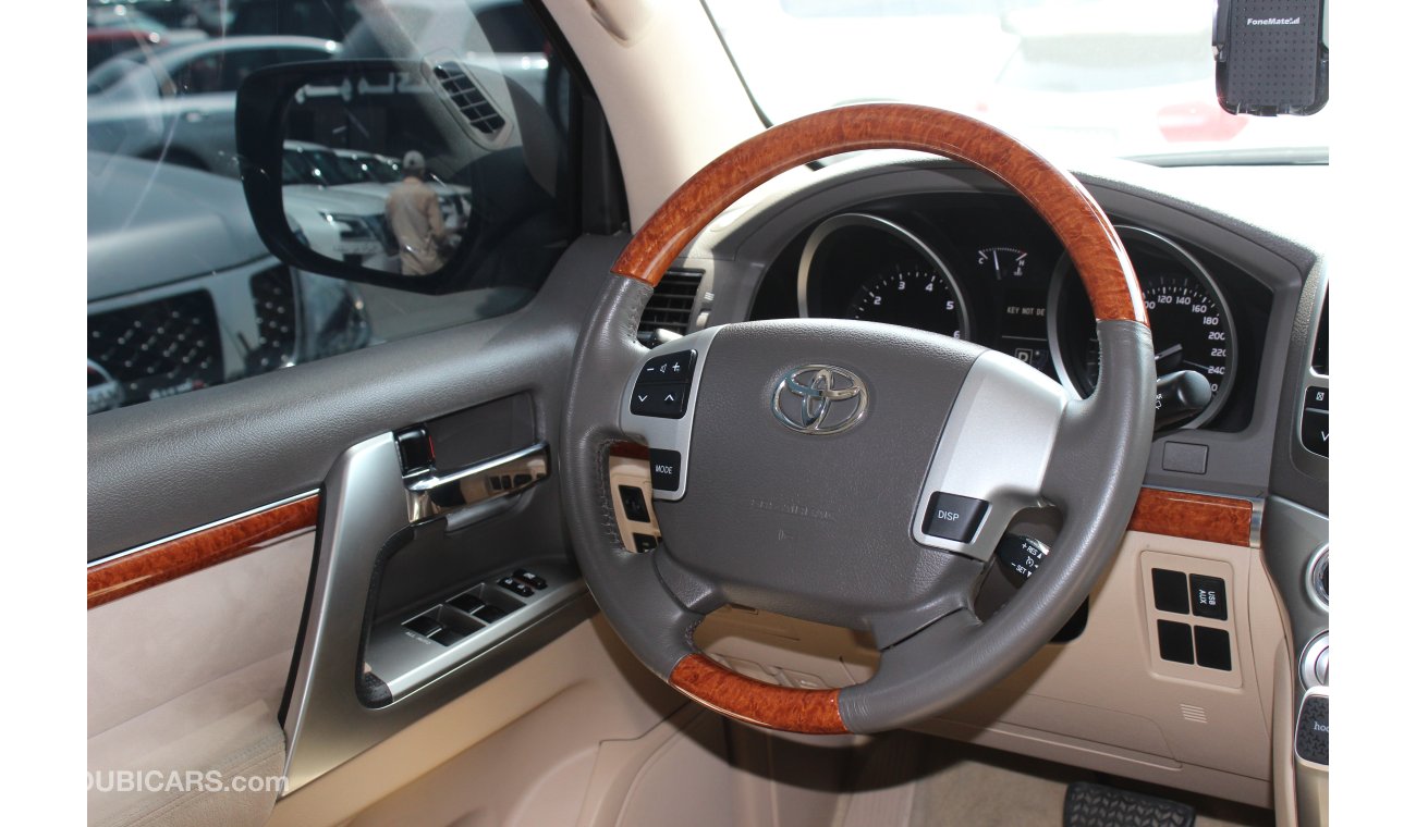 Toyota Land Cruiser (2015) TOYOTA LAND CRUISER XTREME VXR V8 5.7