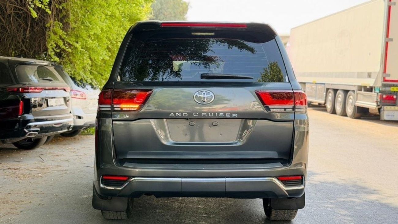 تويوتا لاند كروزر -