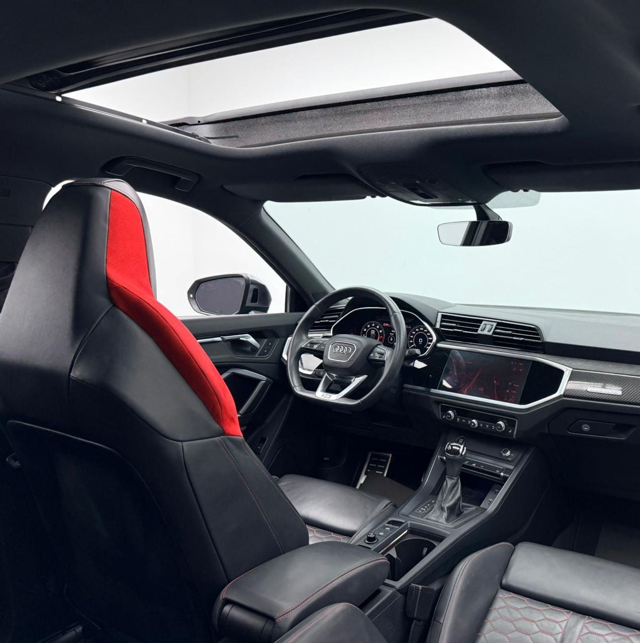 Audi RS Q3 2021 Audi RSQ3, Warranty, Carbon Fiber Interior, Fully Loaded, Excellent Condition, GCC