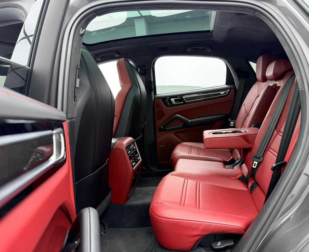 Porsche Cayenne STD GTS Coupe 2023 Porsche Cayenne GTS, Warranty, Full Porsche Service History, GCC