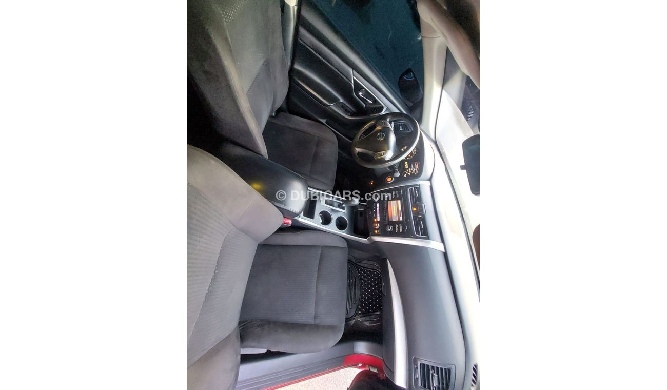 نيسان ألتيما SV