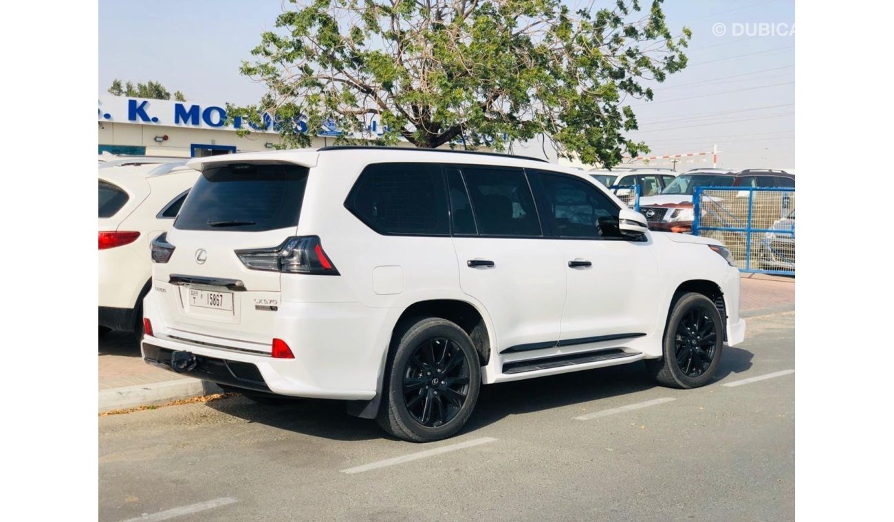 Lexus LX570 BLACK EDITION TOP RANGE MODEL - LIKE BRAND NEW - ONLY 3000 KMS