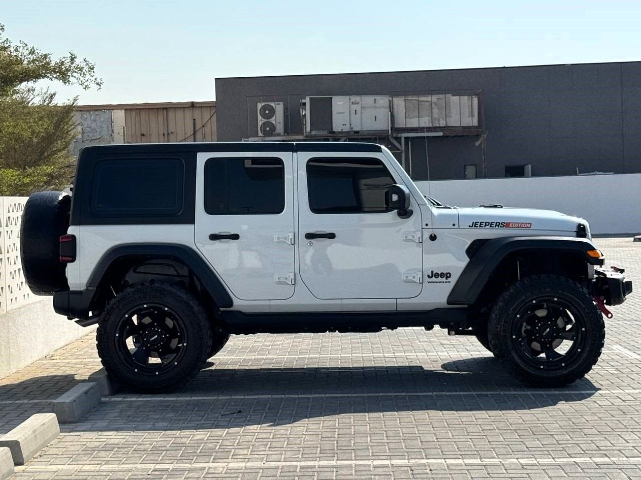 Jeep Wrangler Unlimited Sport 3.6L A/T