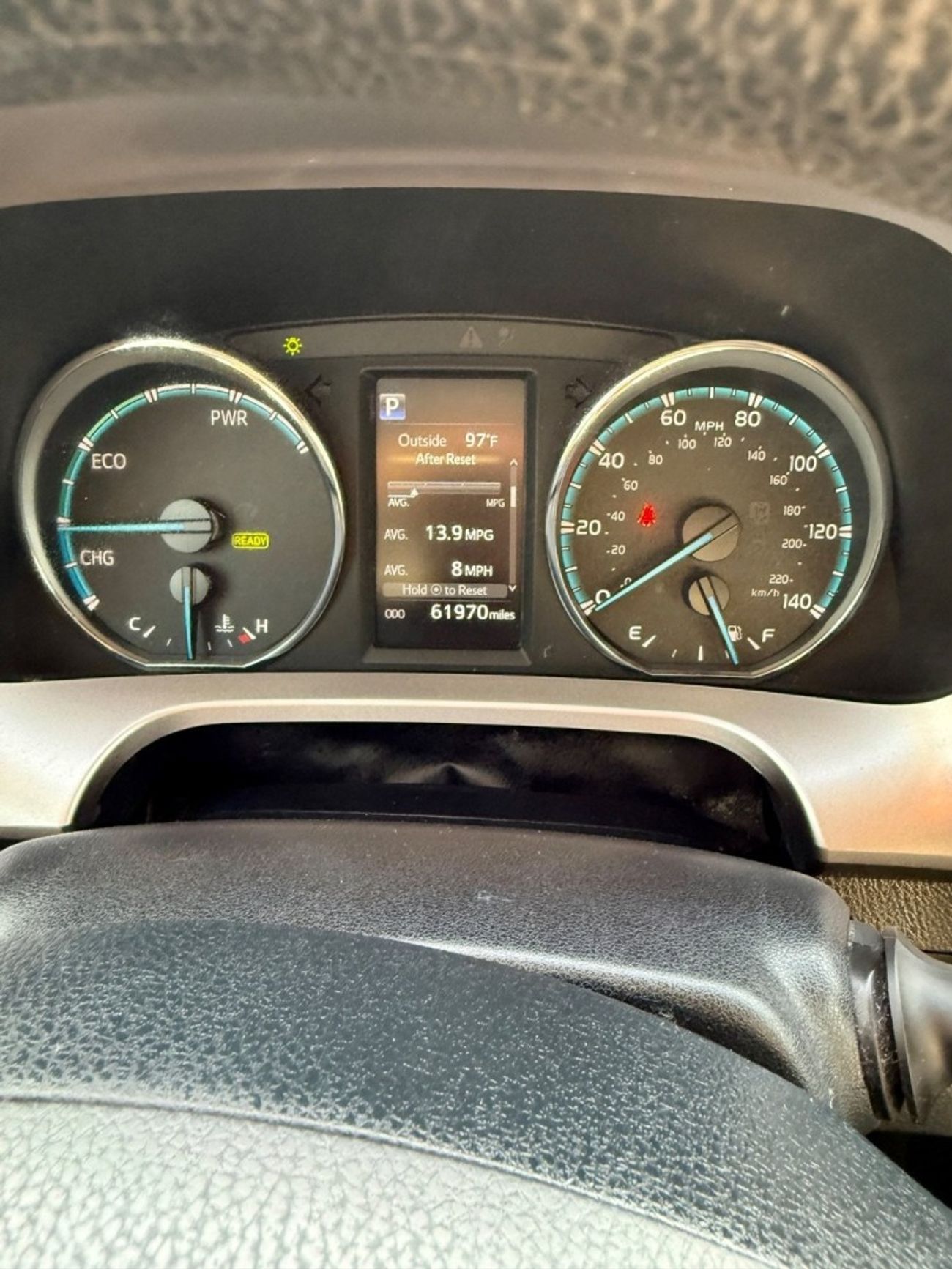 تويوتا راف ٤ LE 2.5L (219 HP) 2.5L (219 HP)