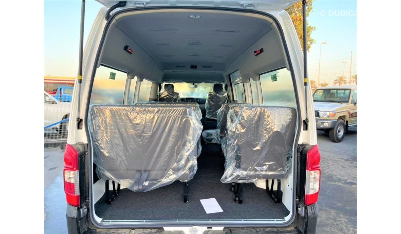 Nissan Urvan 13 seats