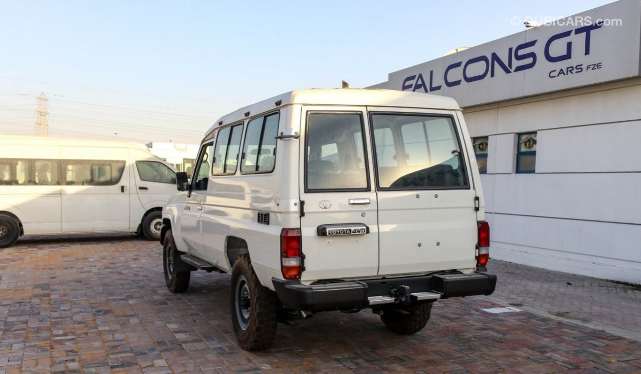 Toyota Land Cruiser 70 TOYOTA HARDTOP LC78 4.2L V6 13 SEATS MODEL 2023