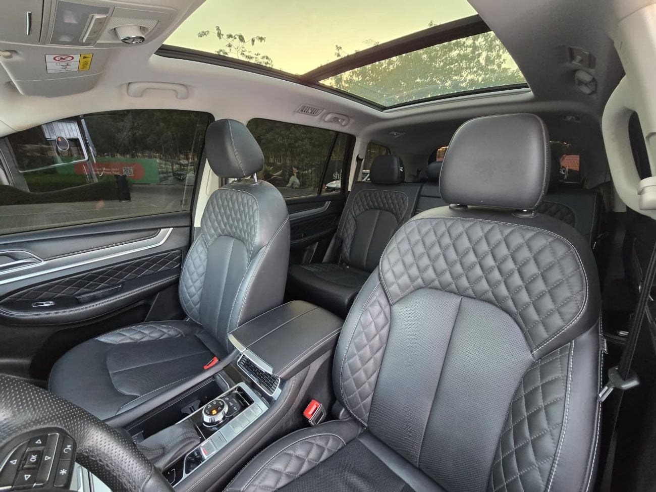 أم جي RX8 BLACK EDITION سيارة MG RX8 إصدار أسود موديل 2023 بمواصفات خليجية | طلاء أصلي | حالة ممتازة | مفتاحان | خالية من ال