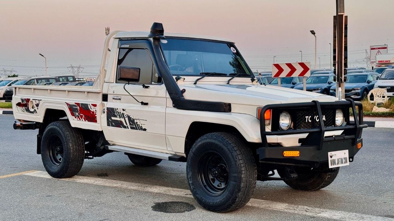 تويوتا لاند كروزر بيك آب SINGLE CABIN | RHD | 1990 | 4.0L DIESEL ENGINE | MAUNAL TRANSMISSION | AIR SNORKEL