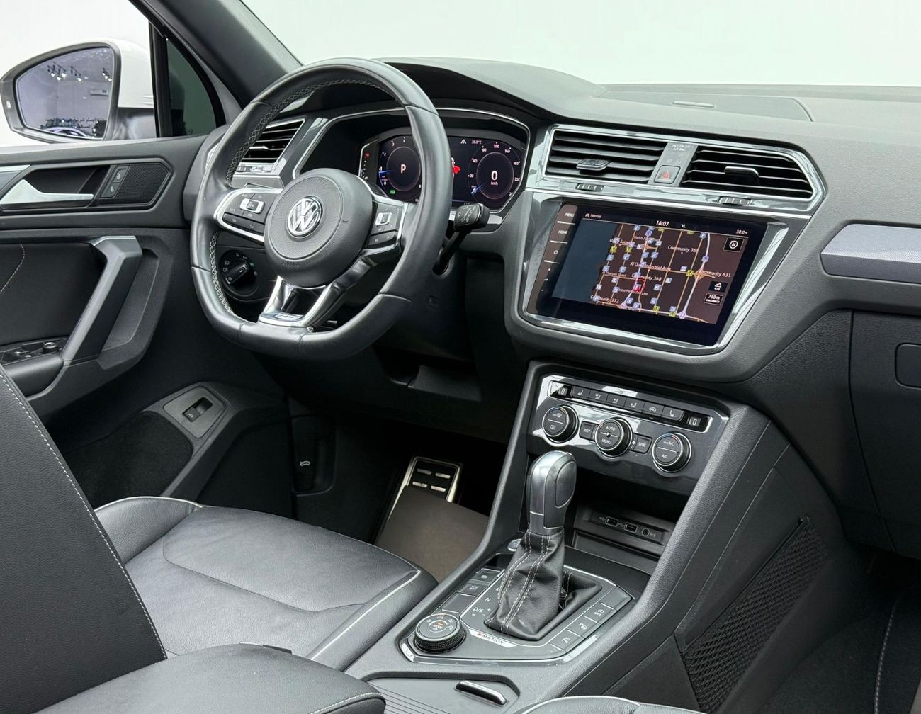 Volkswagen Tiguan R-Line 2.0L 2019 Volkswagen Tiguan R-Line, 1 Year Unlimited KM Warranty, Agency Full Service History