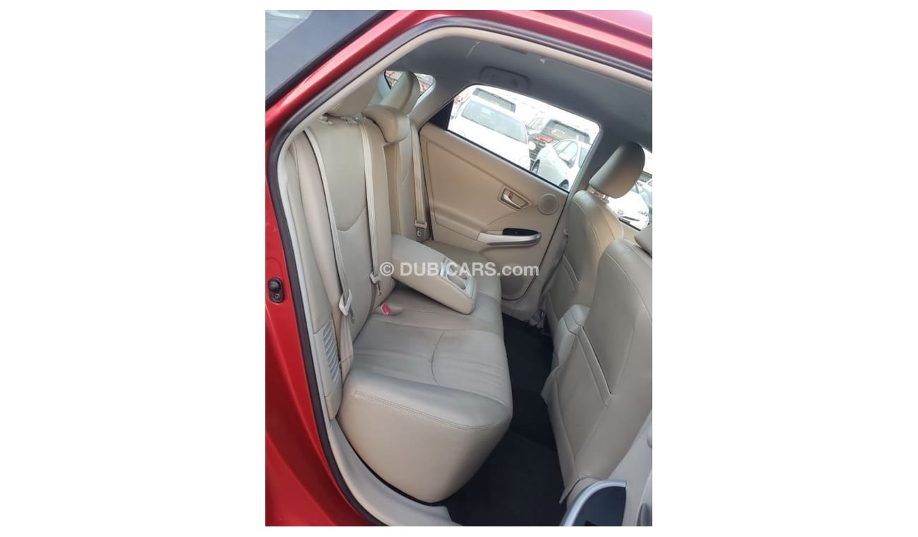 تويوتا برياس 1.8L hybrid  2014