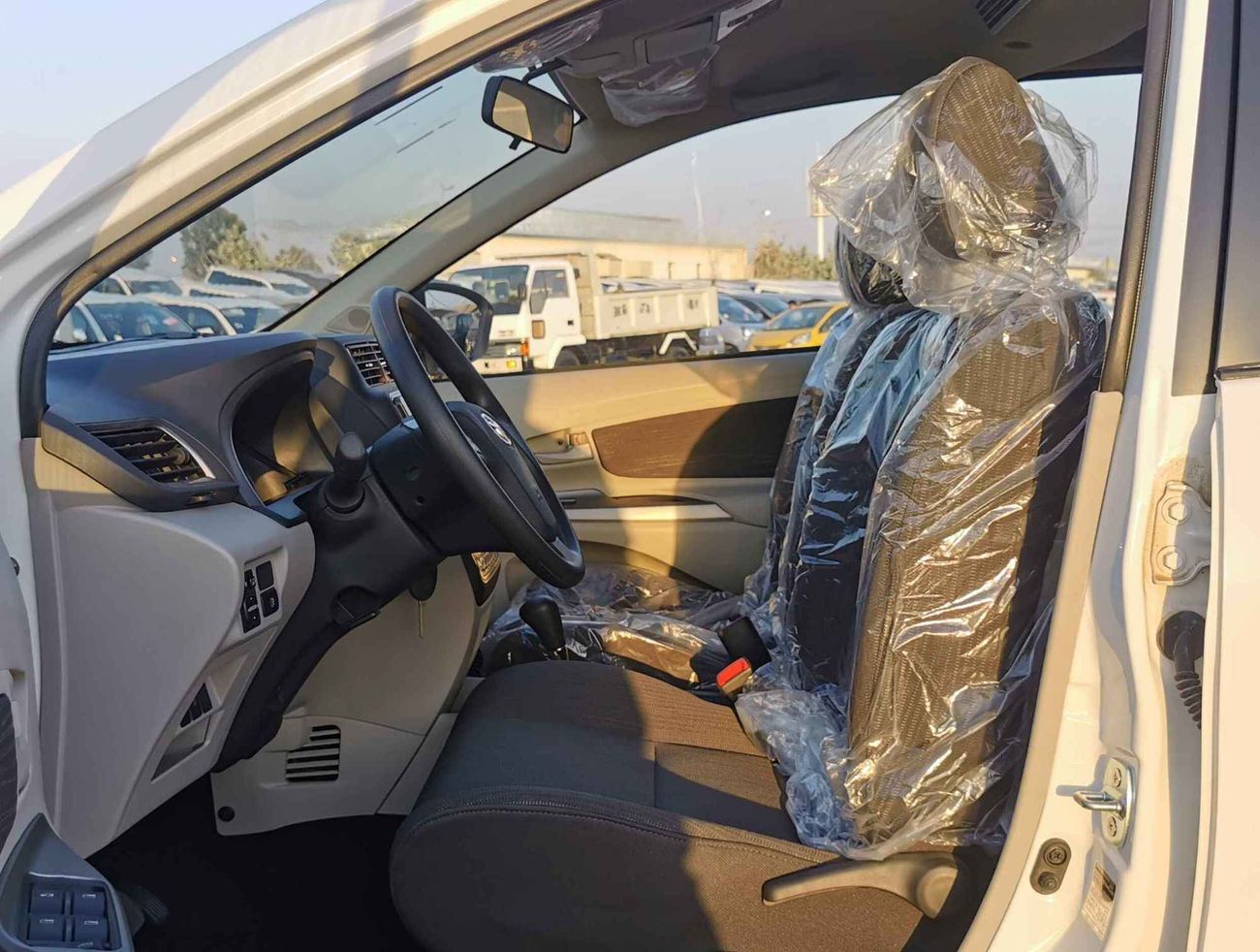 Toyota Avanza 1.5L Petrol, Alloy Rims, Front & Rear A/C, CAN BE REGISTERED UAE (CODE # 67959)