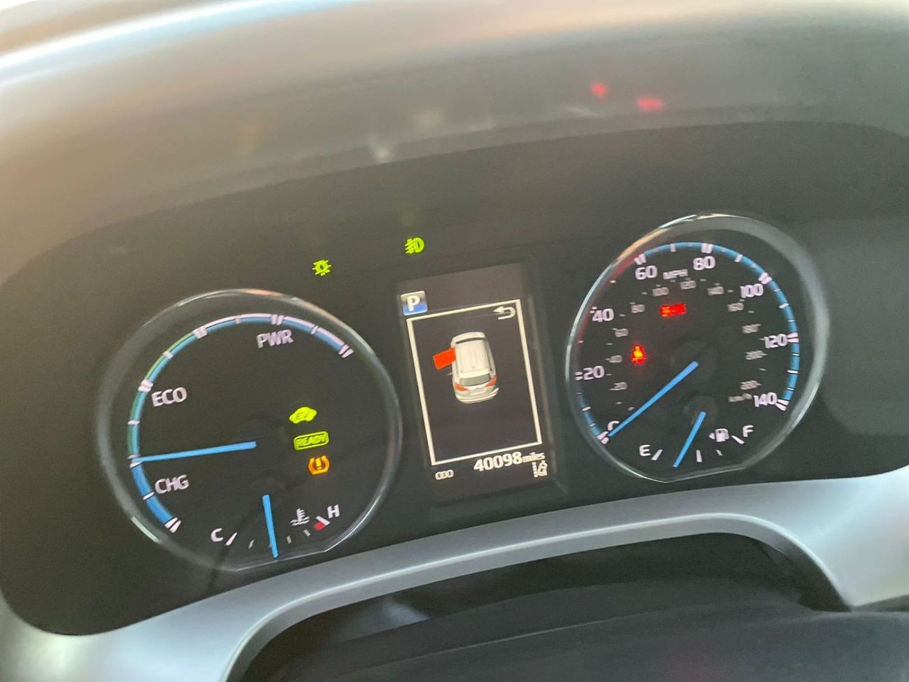 Toyota RAV4 2018 Toyota Rav4 XLE 4x4 Full Option Push Start - Sunroof - Hybrid Fuel - 40,000 Mileage