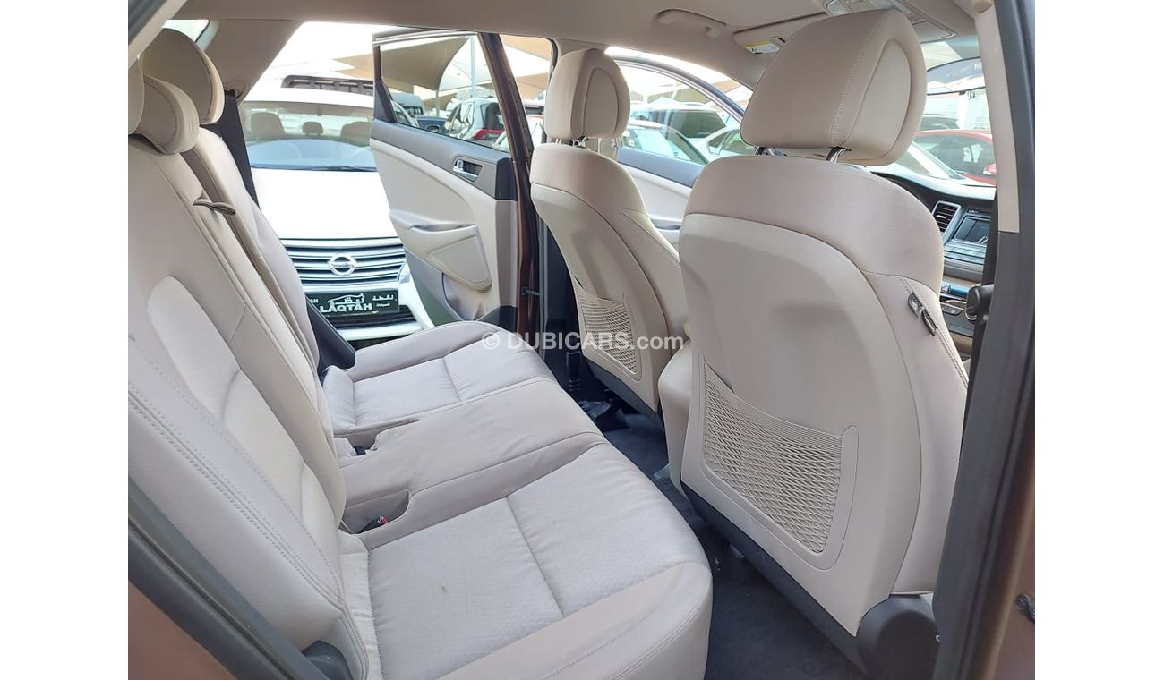 هيونداي توسون 2000 سى سى موديل 2016 مثبت سرعة تحكم رنجات  شاشة كاميرا حساسات بحالة ممتازة